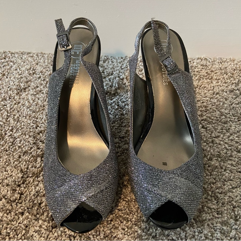 Mootsies Tootsies Glittering Silver Slingback Heels Size 7 1/2